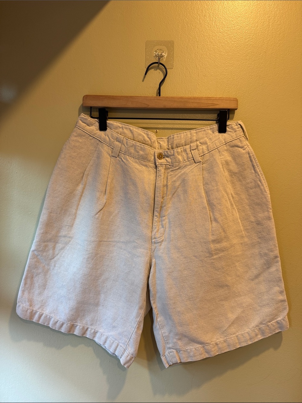 Men’s Cream Linen-Blend Shorts